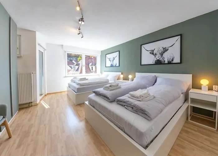 Apartment Mit Balkon Und Festungsblick